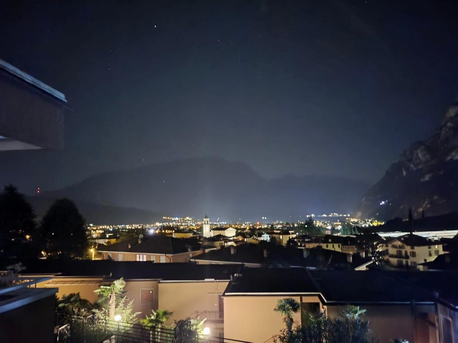 Appartamento Peppino Mit Seeblick Und Pool ริวาเดลการ์ดา ภายนอก รูปภาพ